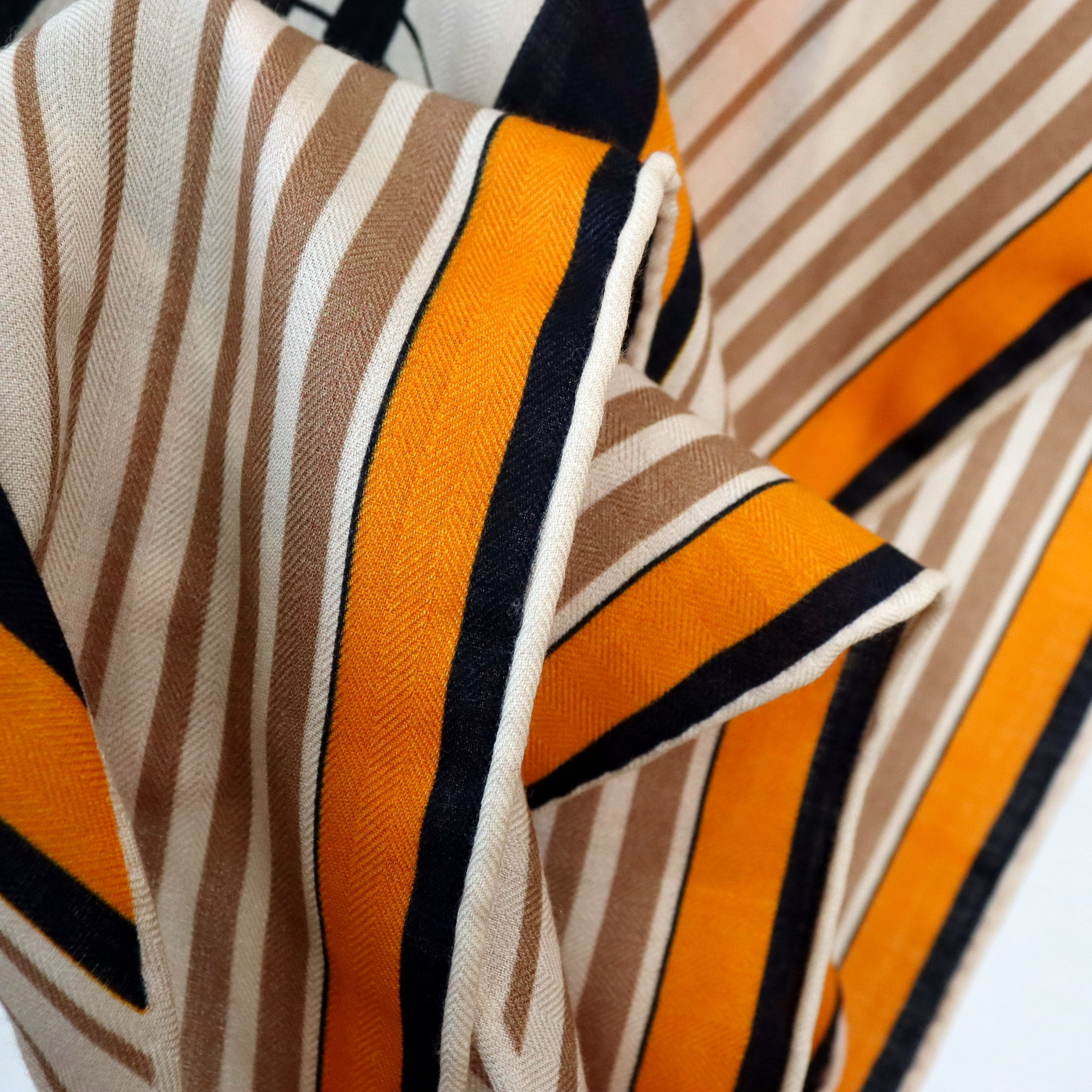 Vintage Equestrian Print Silk  - огляд і ціна Pashmina Wrap Large