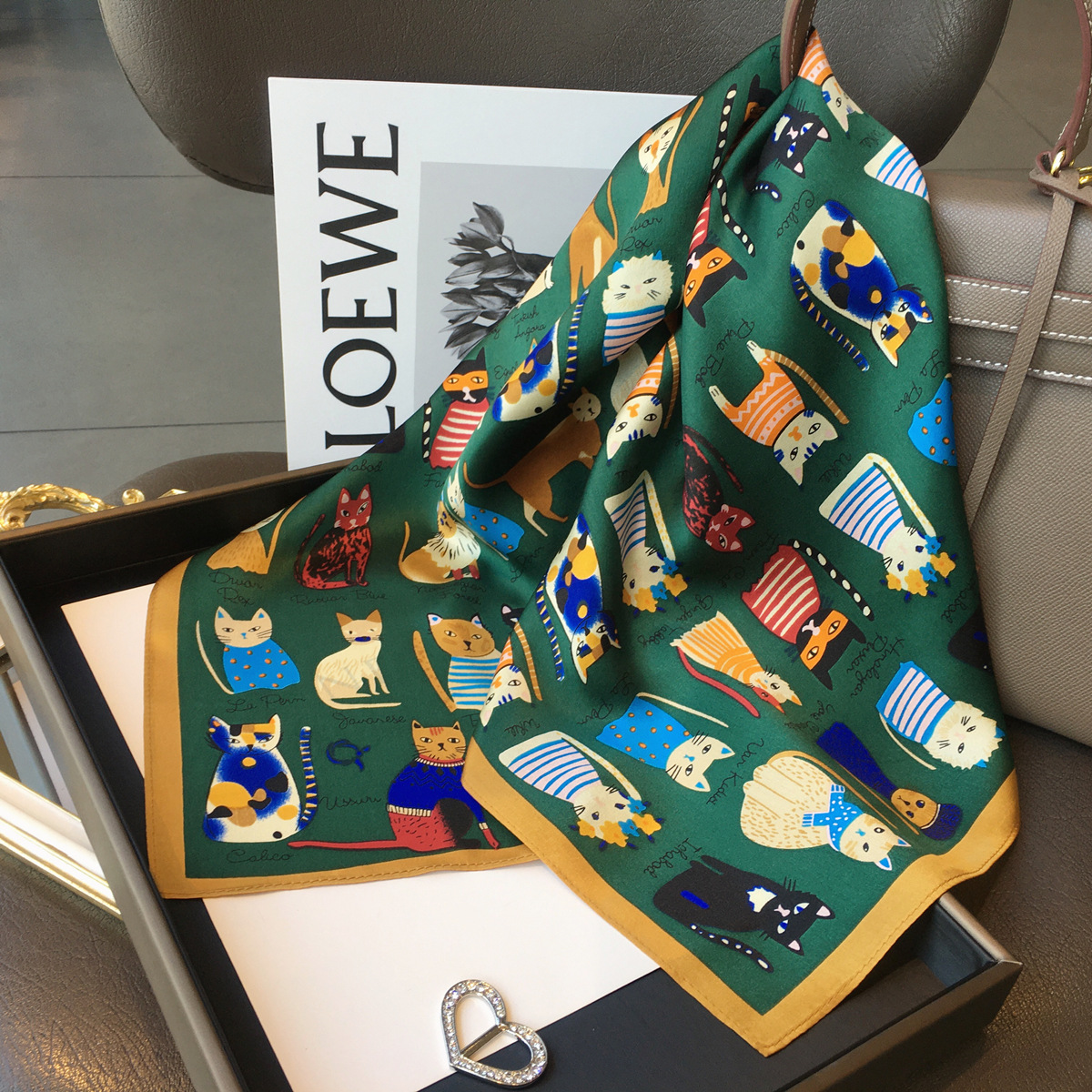 Luxury Brand 2023 Silk Square  - огляд і ціна Silk Tie Striped