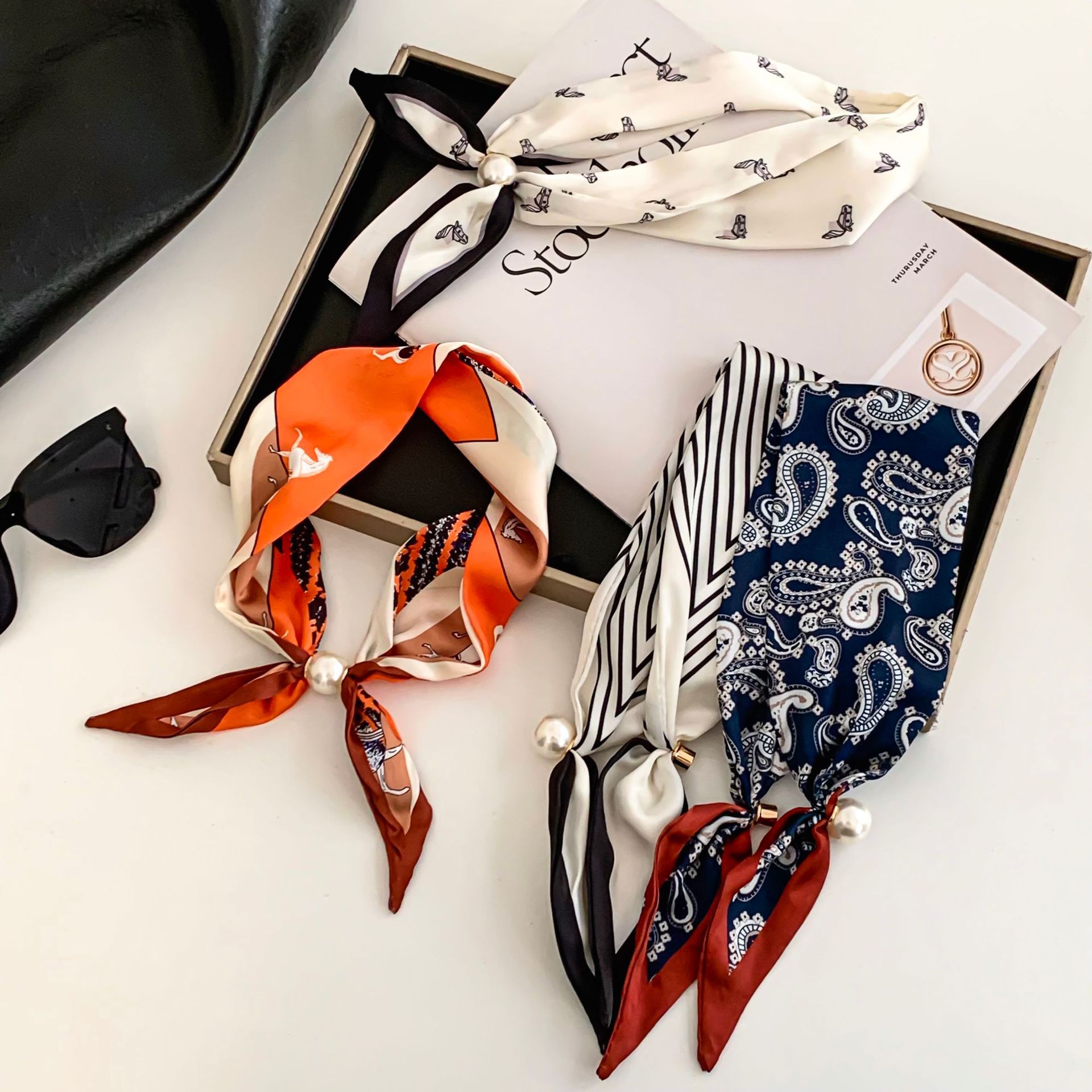 Cashew Flower Silk Scarf Effor - огляд і ціна Silk Neck Scarf