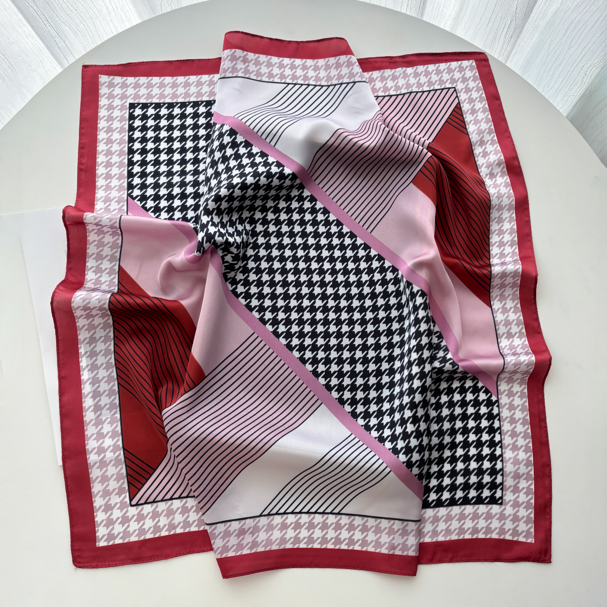 New Printed Square Scarf For W - огляд і ціна Scarf Silk Square