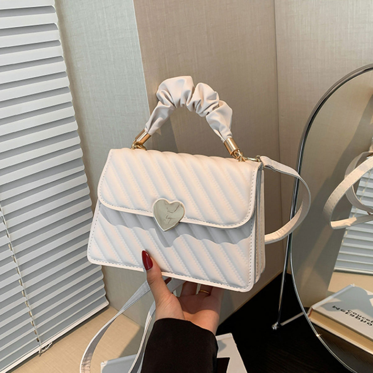 White fashion women's bag simp - огляд і ціна Pocket Square Set