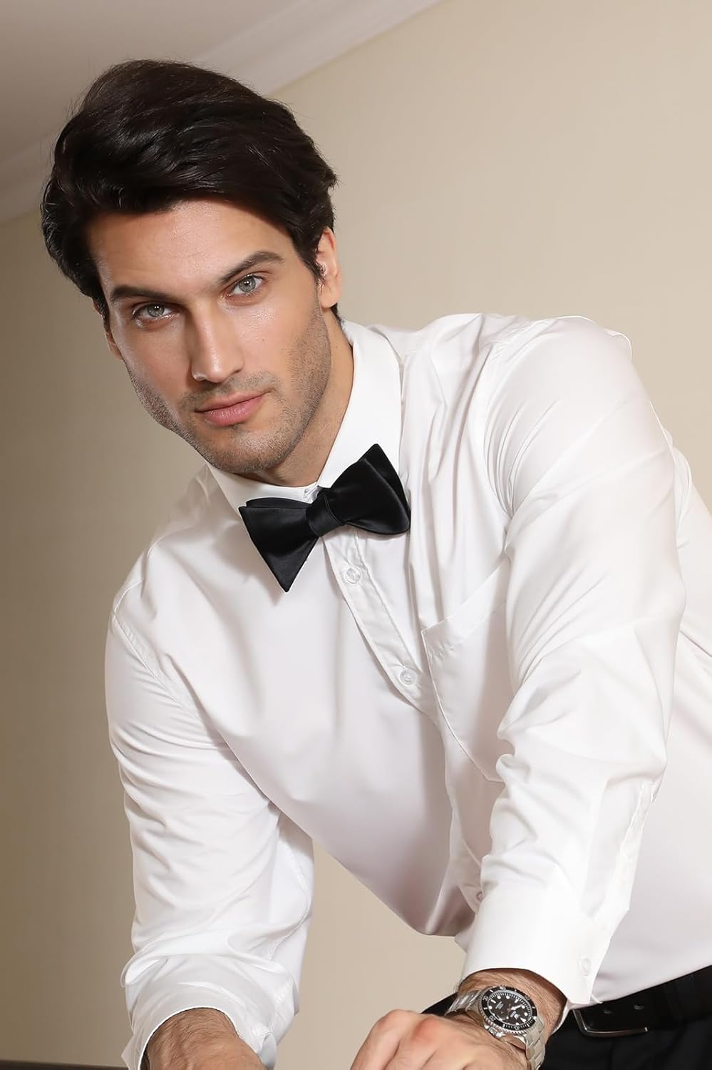 Solid Color Self Tie Bow Tie & - огляд і ціна Pocket Square Set