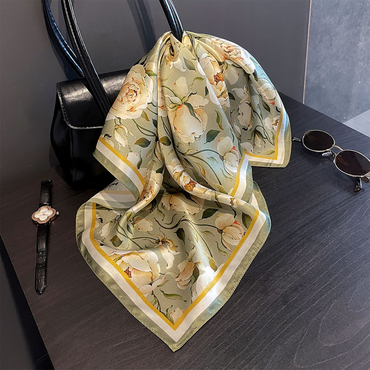 Designer Floral Square 65cm Ne - огляд і ціна Bandana Cotton