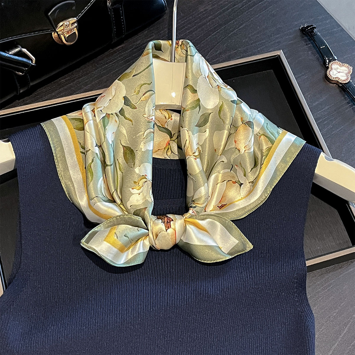 Designer Floral Square 65cm Ne - огляд і ціна Bandana Cotton
