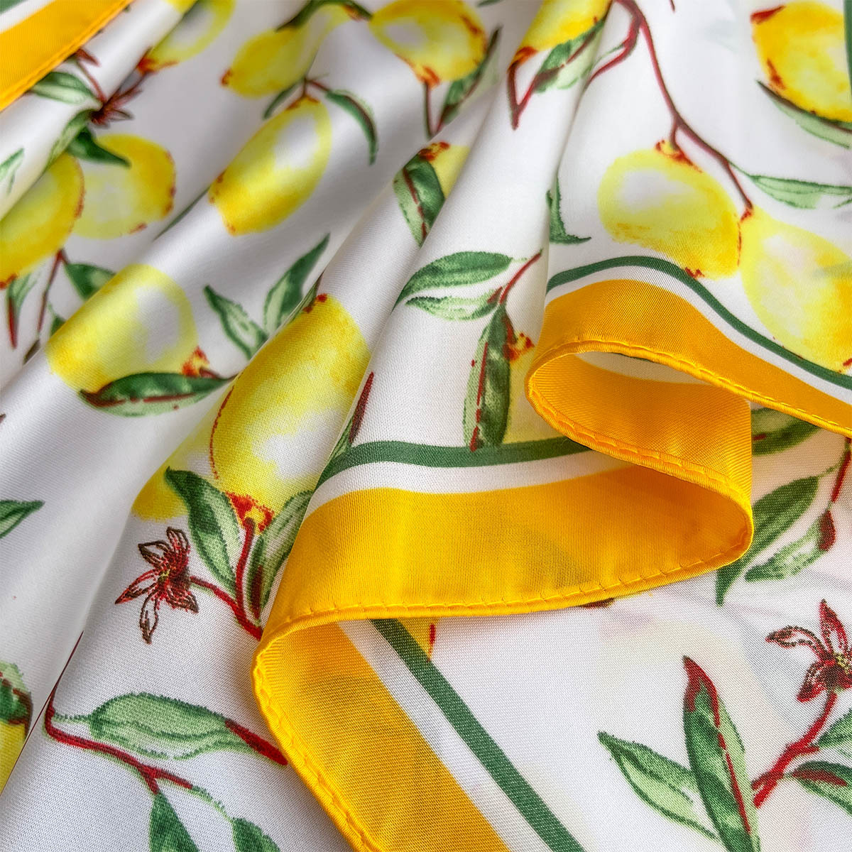 2025 New Yellow Lemon Print Sq - огляд і ціна Scarf Silk Square