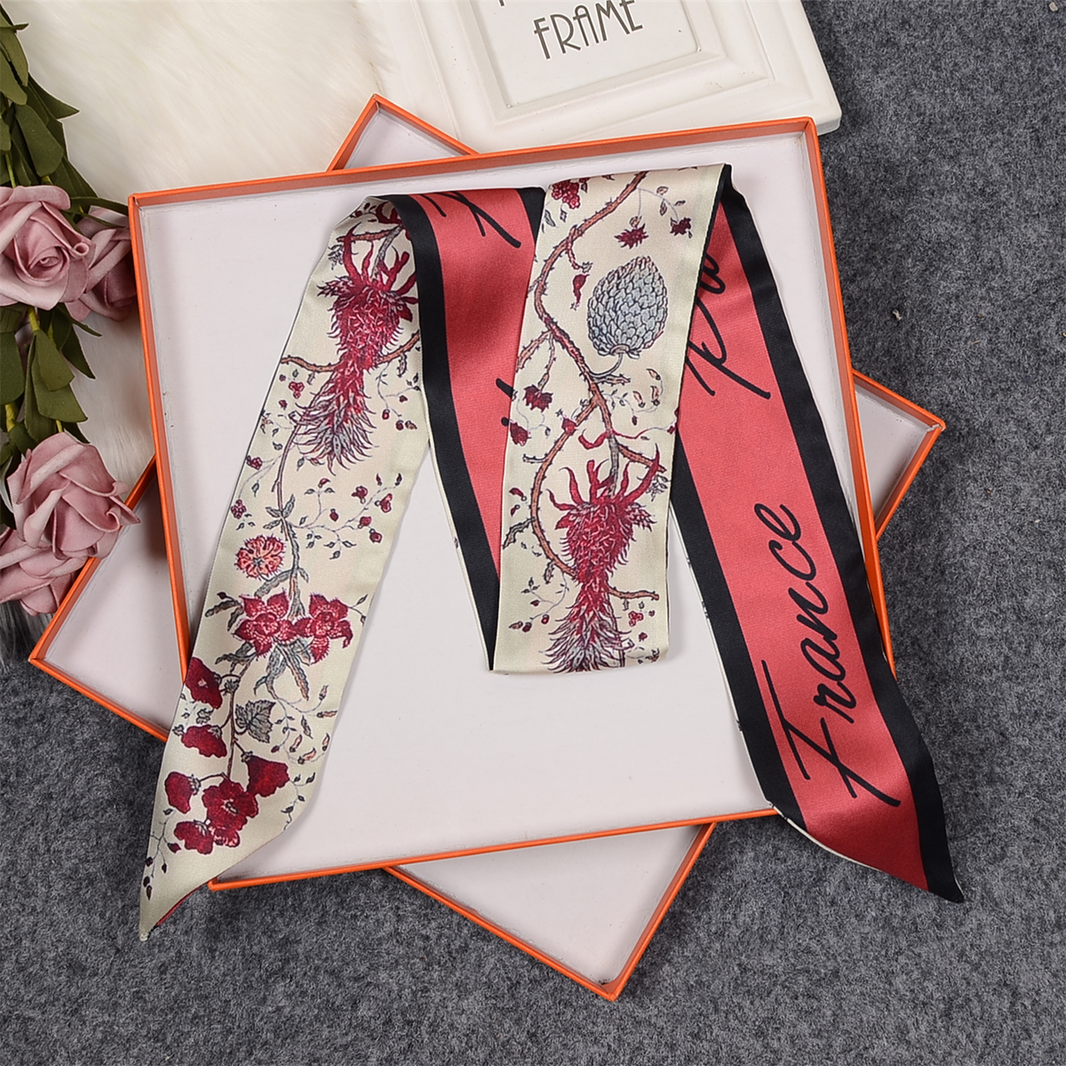 Flower Room Parrot Brand Scarf - огляд і ціна Silk Neck Scarf